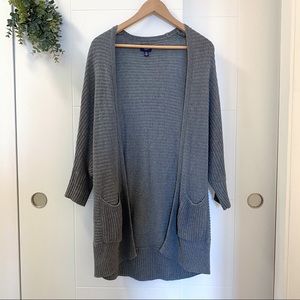 American Eagle • Slouchy Grey Knit Cardigan